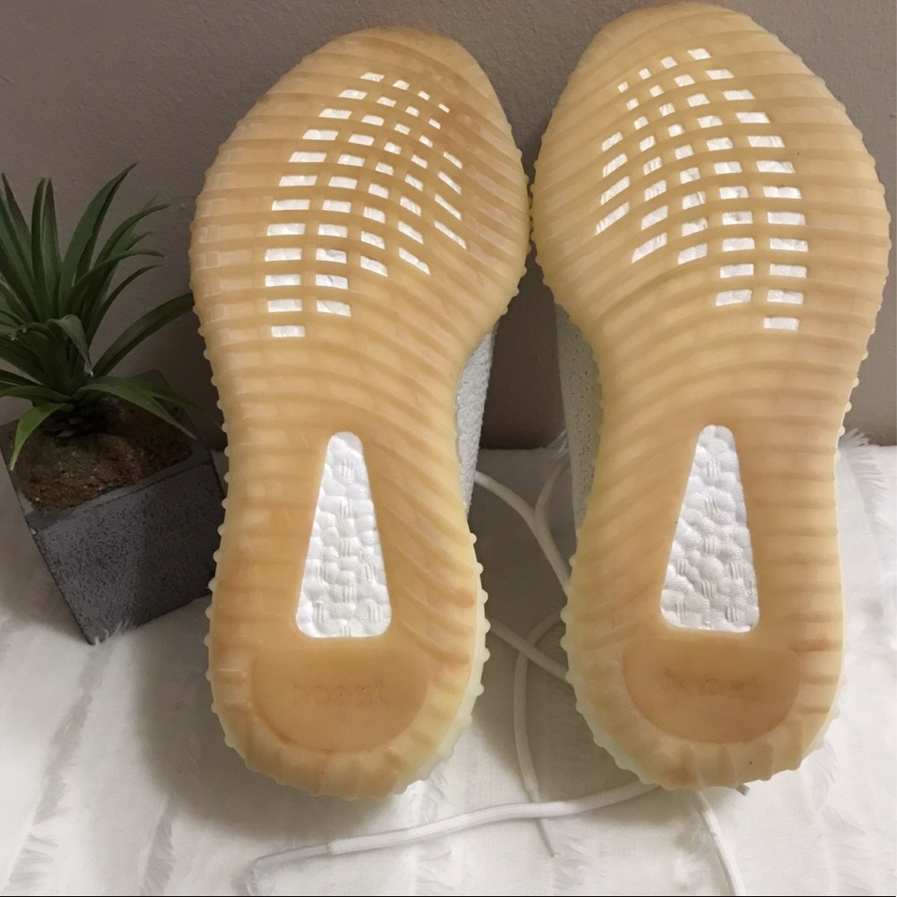 Adidas Yeezy Boost 350 V2 - Picture 6 of 6